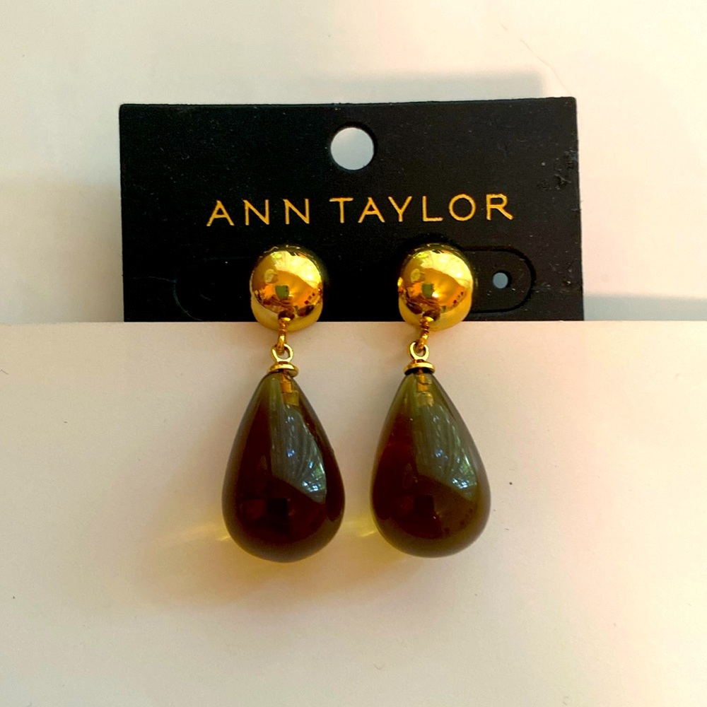 Ann Taylor amber drop earrings NWT